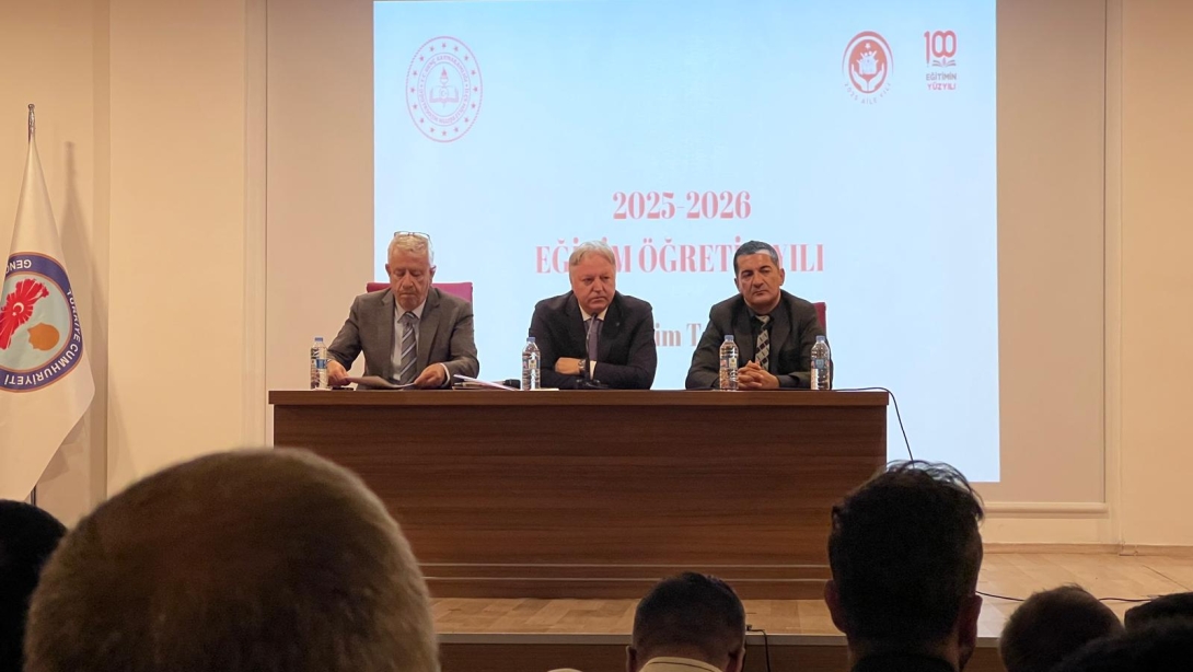 İl Müdürümüz Mustafa Özel Başkanlığında Genç  İlçe  Eğitim Toplantısı Gerçekleştirildi.